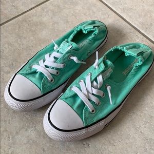 Mint colored Shoreline Converse size 8